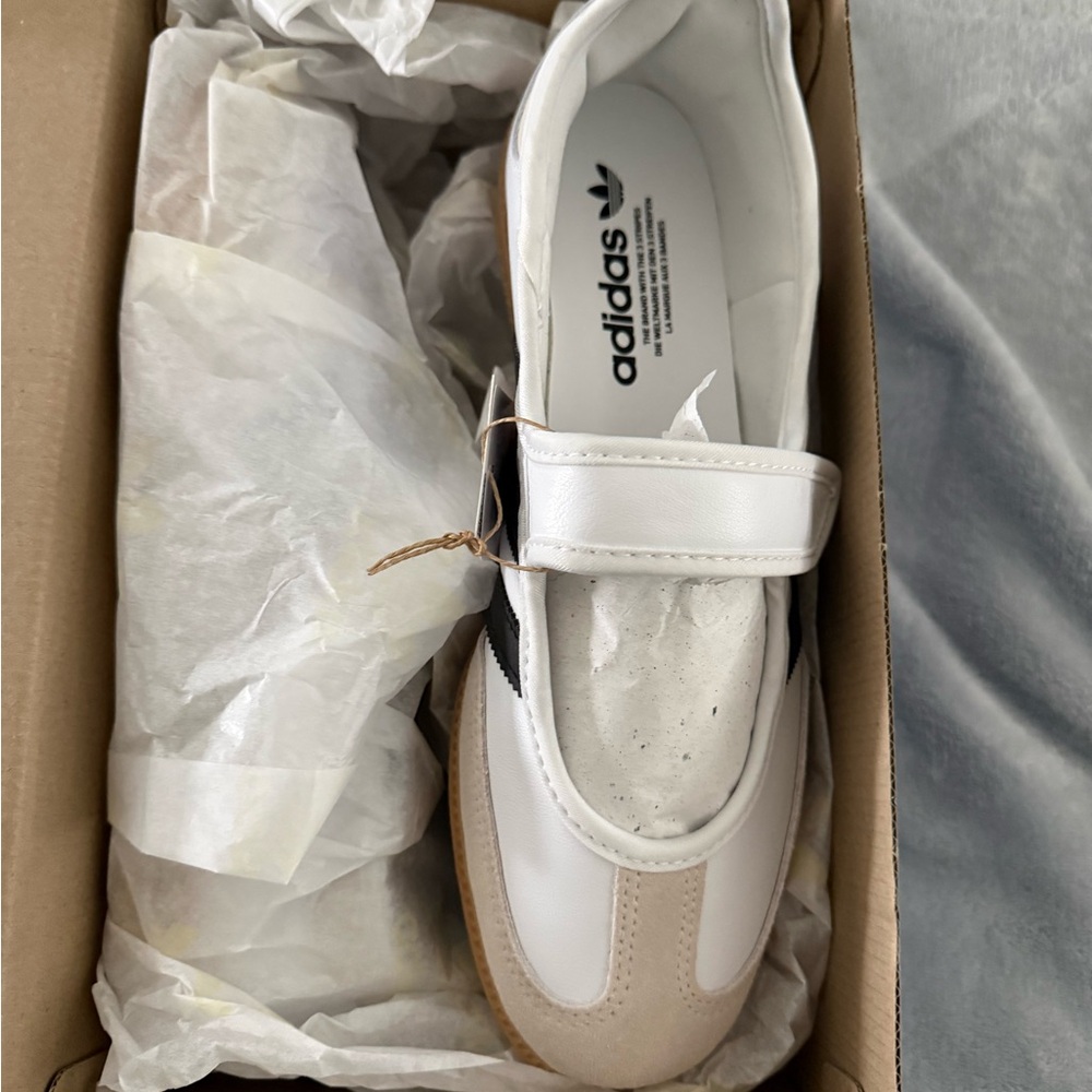 Adidas Samba Jane in Blue Shoe Box - Picture 2 of 3
